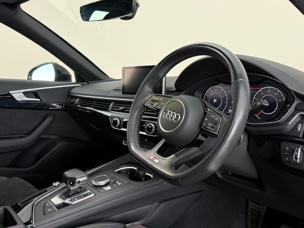Audi A4 Avant thumbnail Interior Front
