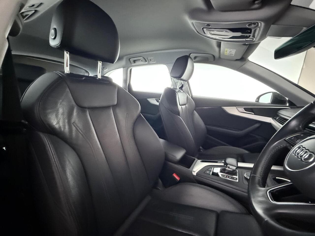 Audi A4 Avant thumbnail Seat Driver
