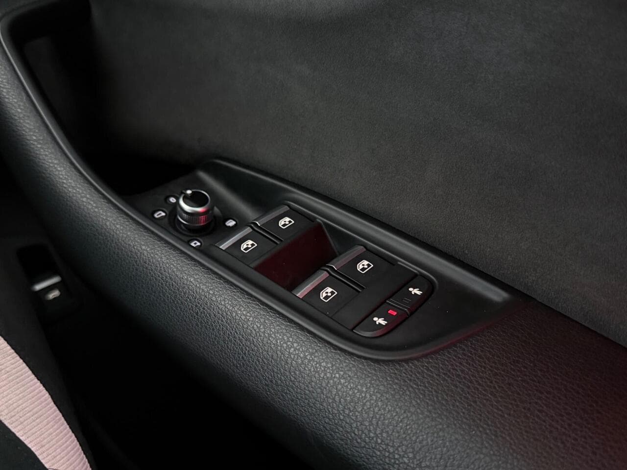Audi Q7 thumbnail Misc Controls