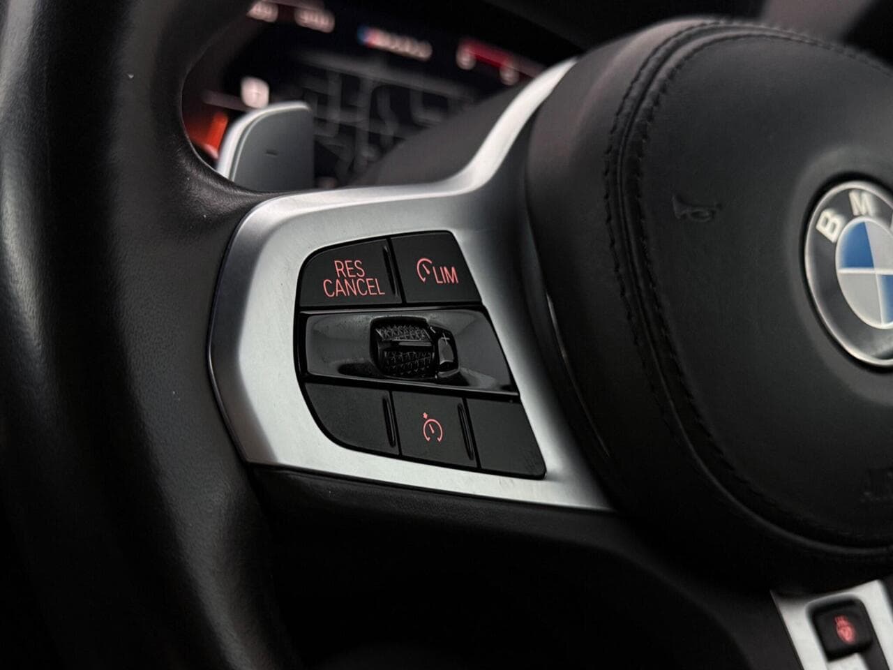 BMW X4 thumbnail Misc Controls