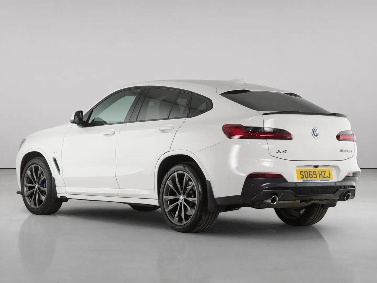 BMW X4 thumbnail Rear Left