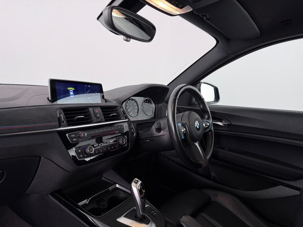 BMW 2 Series thumbnail Interior Front