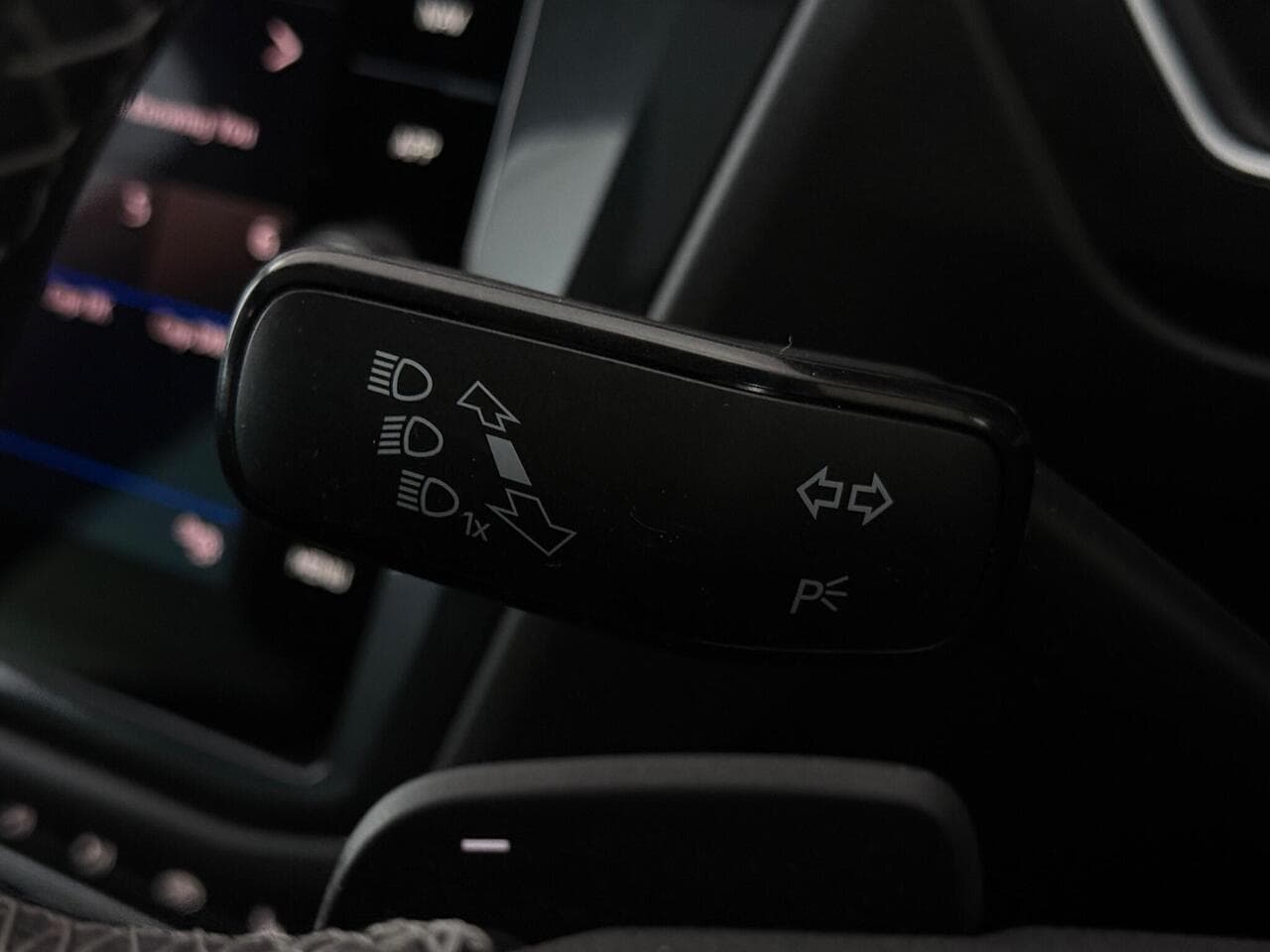 Volkswagen Tiguan thumbnail Misc Controls