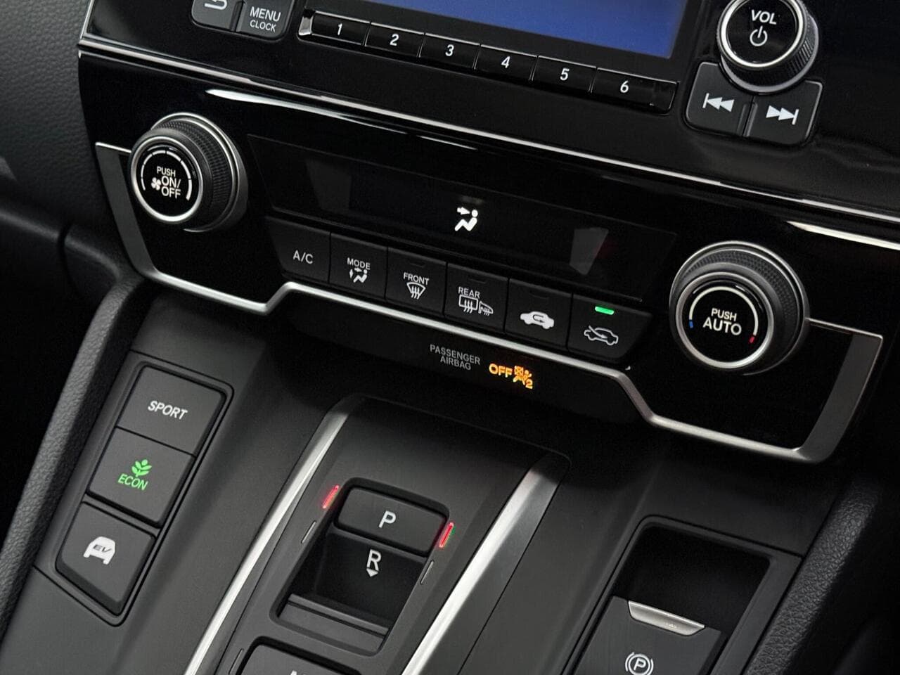Honda CR-V thumbnail Infotainment System