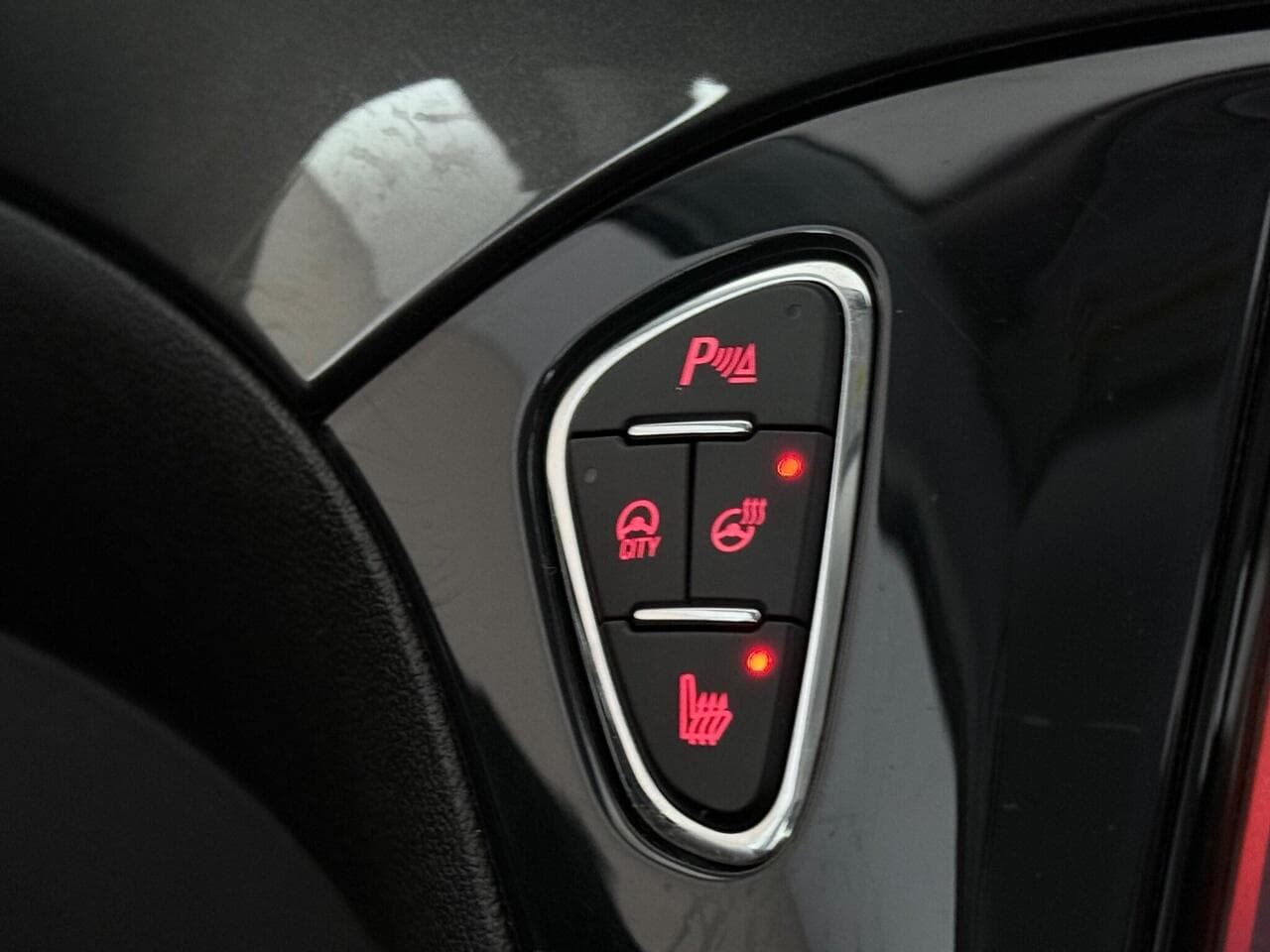 Vauxhall Corsa thumbnail Misc Controls