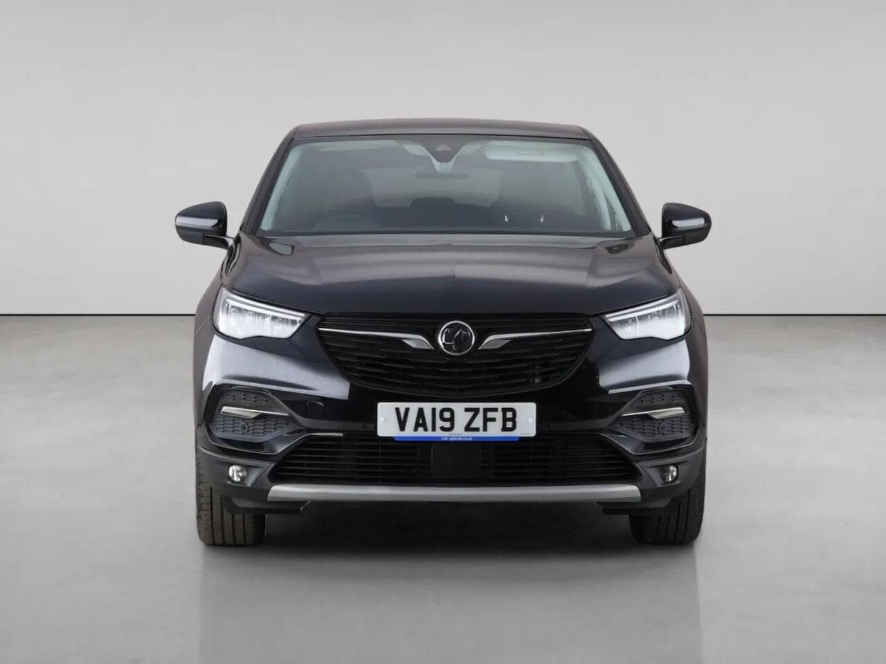 Vauxhall Grandland X thumbnail Front