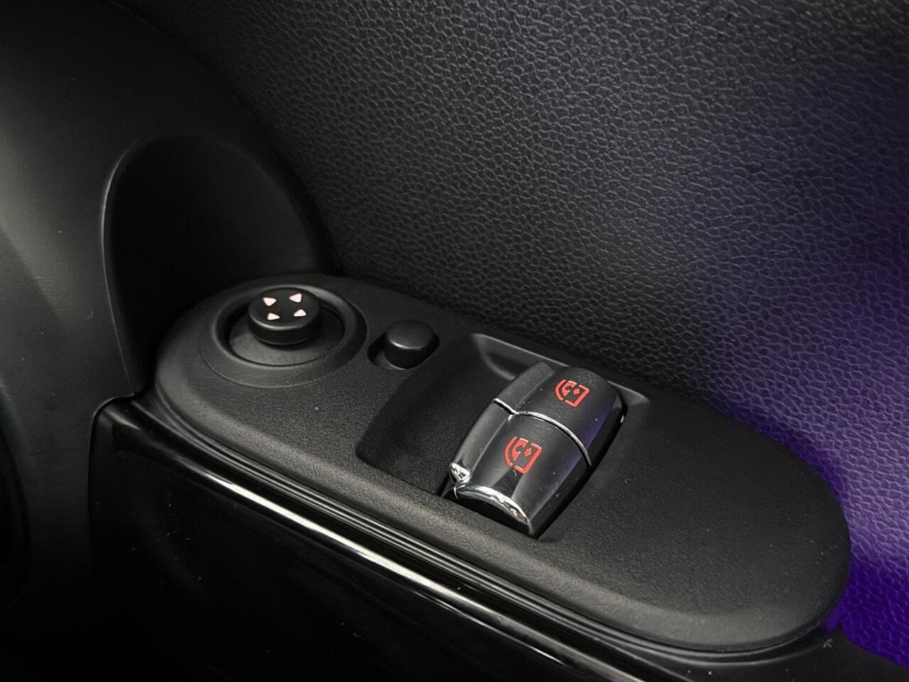 MINI Hatch thumbnail Misc Controls