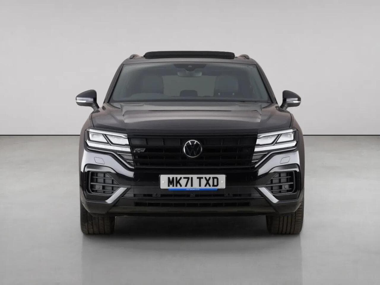 Volkswagen Touareg thumbnail Front
