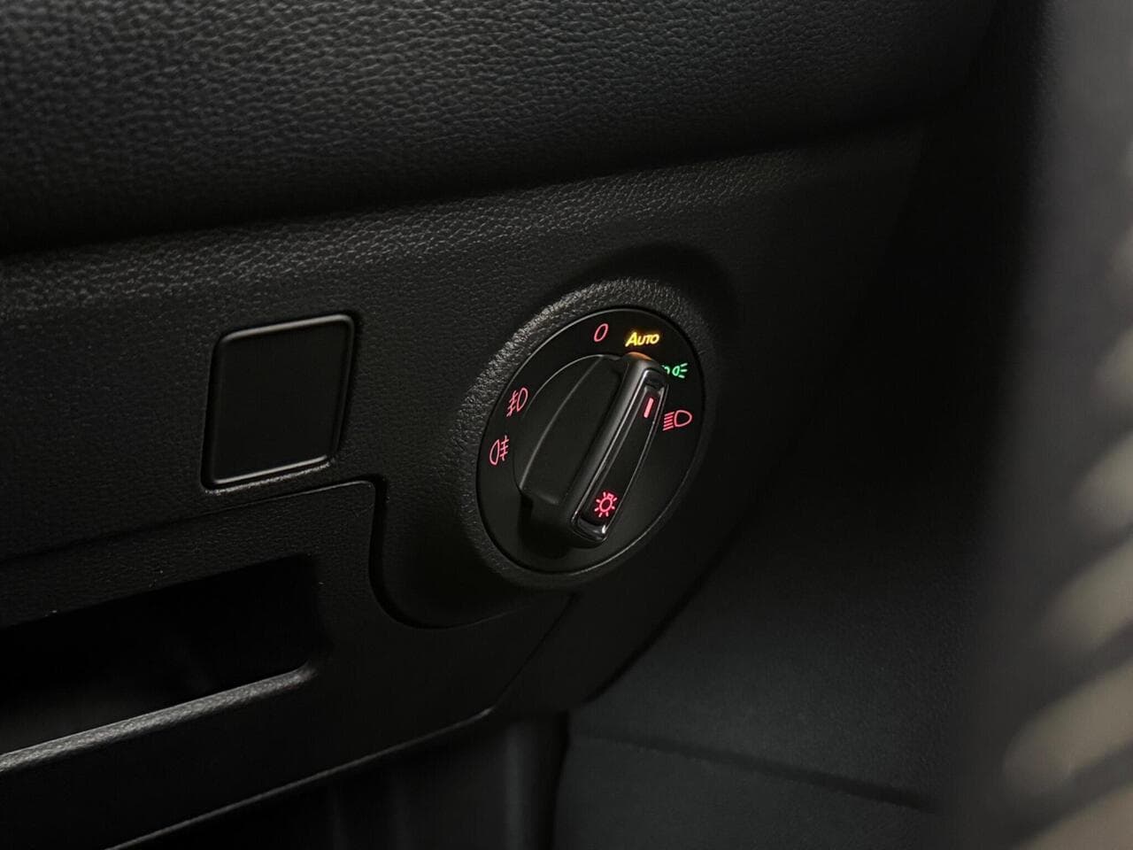 SEAT Arona thumbnail Misc Controls