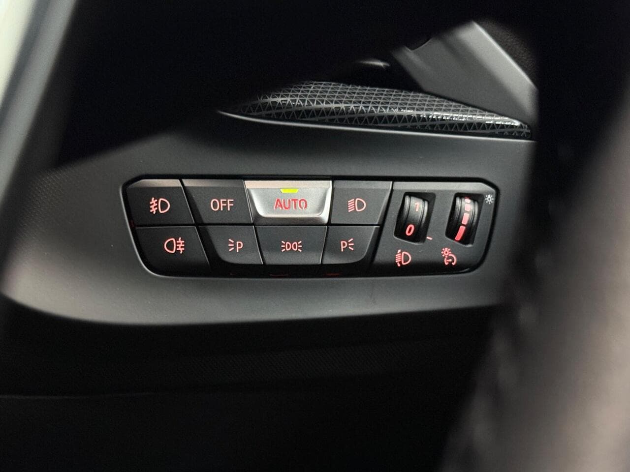 BMW 1 Series thumbnail Misc Controls