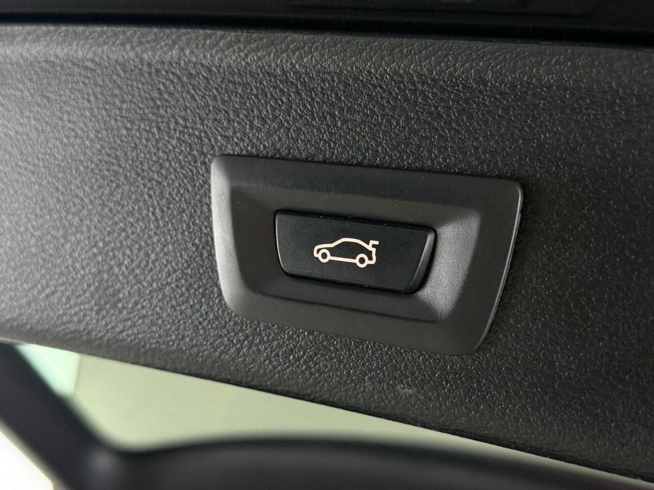 BMW X3 thumbnail Misc Controls