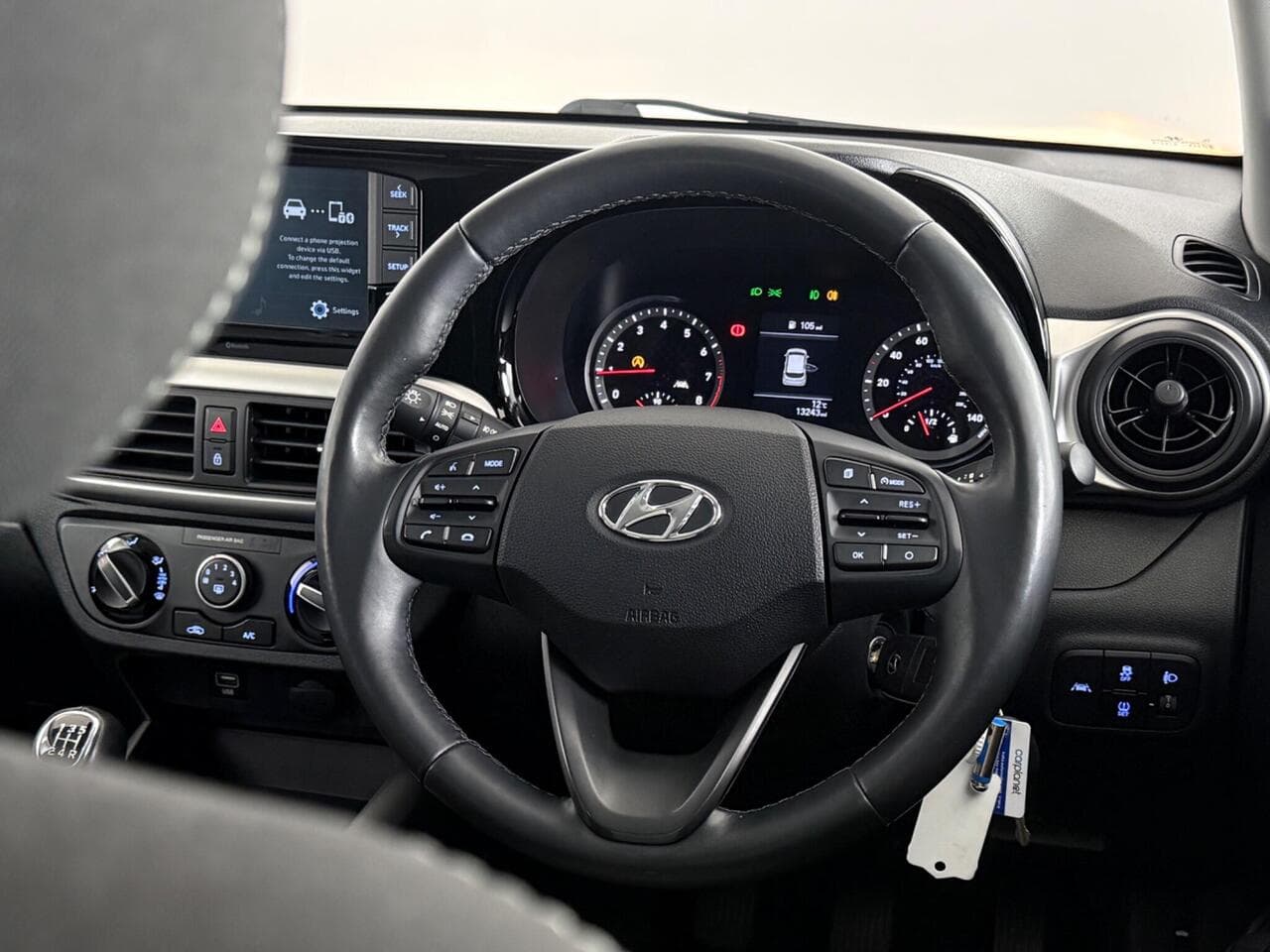 Hyundai i10 thumbnail Steering Wheel