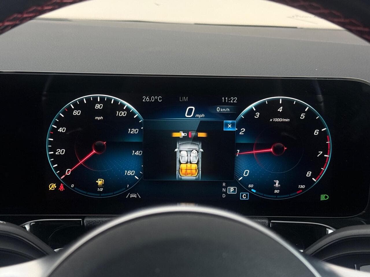 Mercedes-Benz GLA thumbnail Driver Instruments