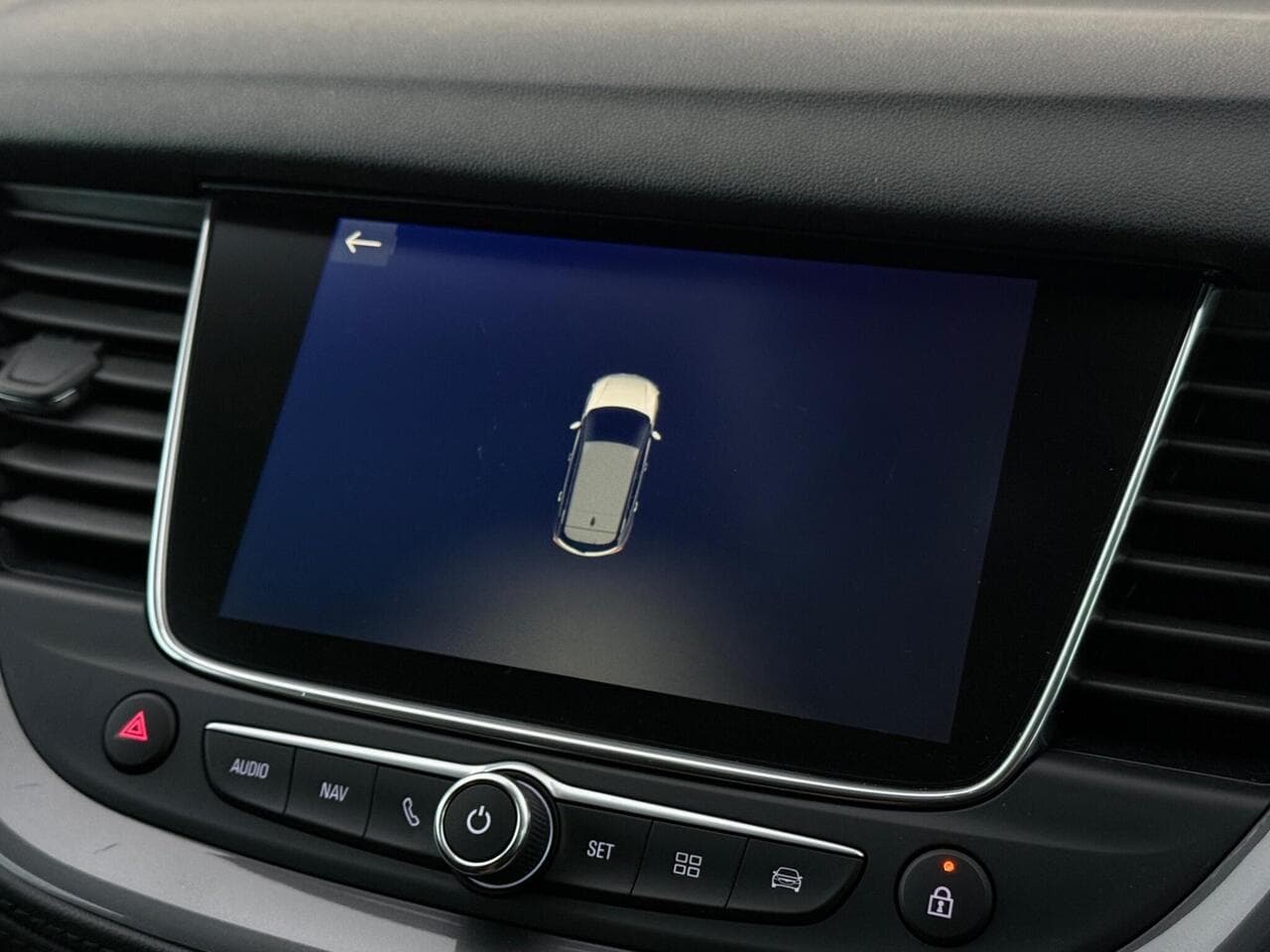 Vauxhall Grandland X thumbnail Infotainment System