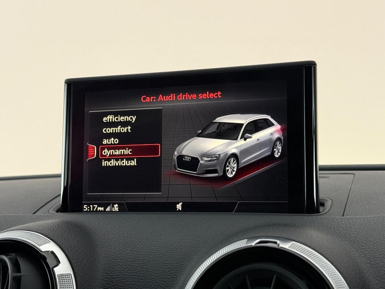 Audi A3 thumbnail Infotainment System