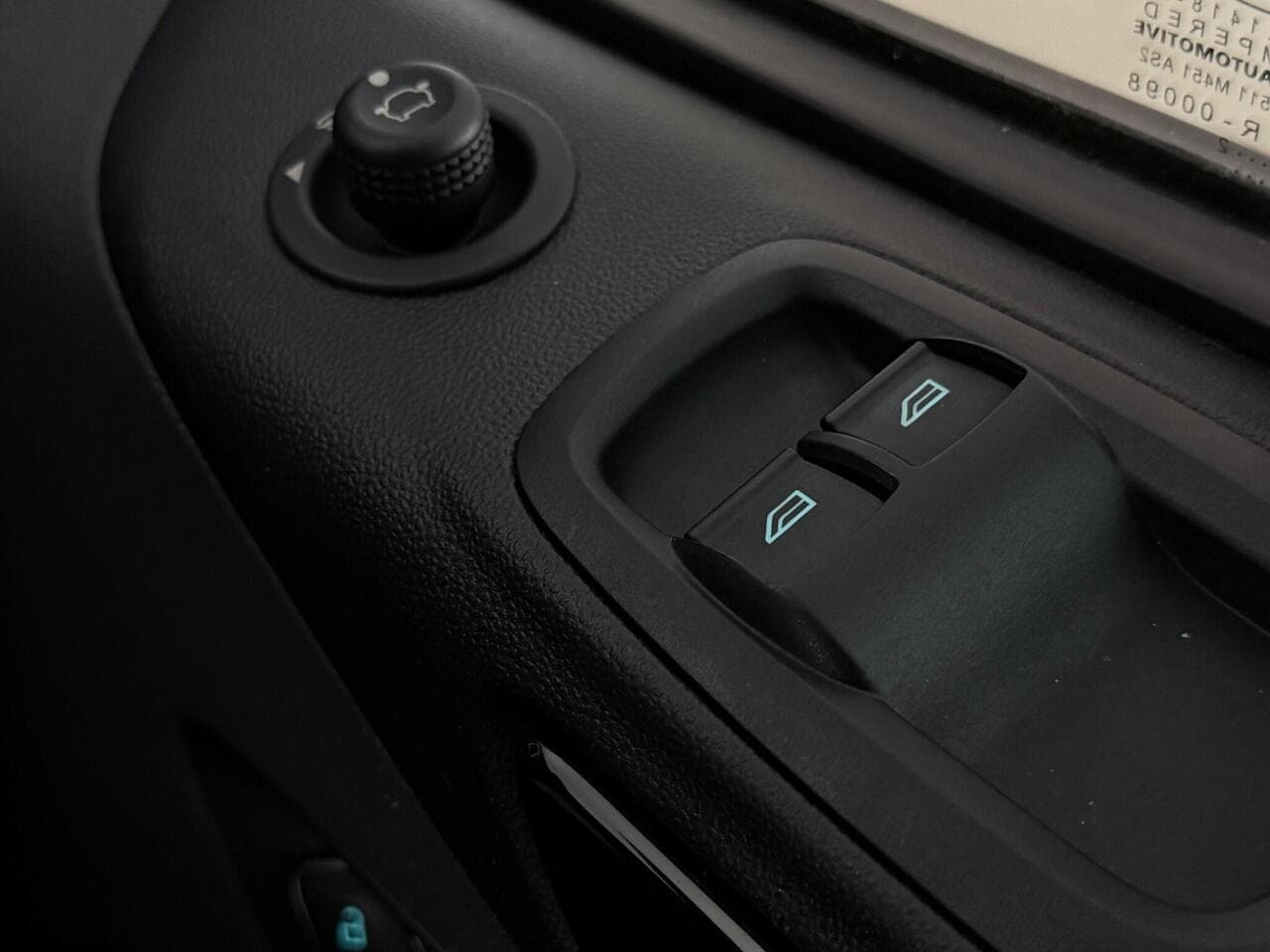 Ford Transit Custom thumbnail Misc Controls