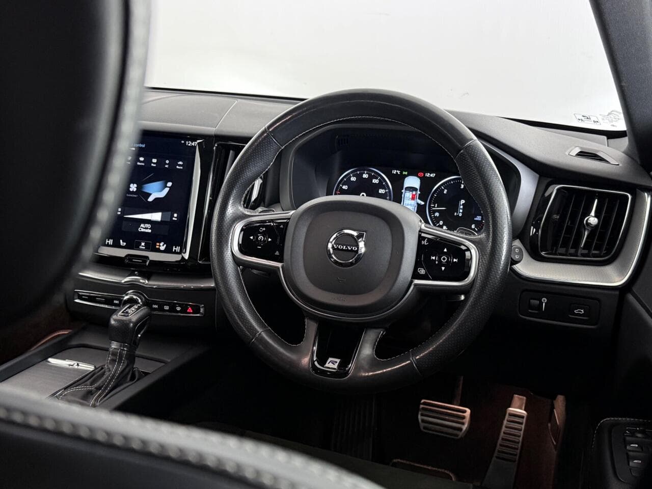 Volvo XC60 thumbnail Steering Wheel