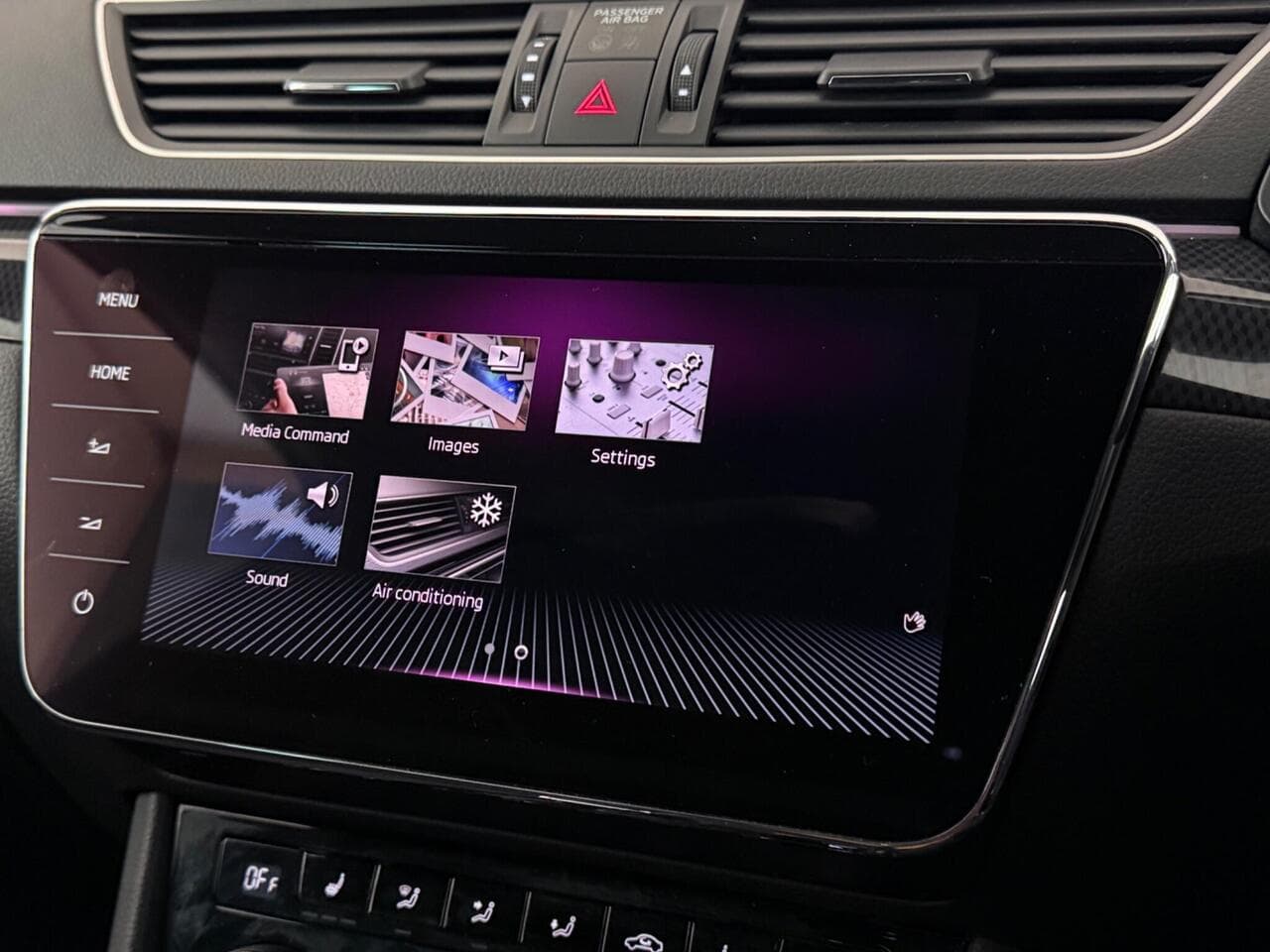 Skoda Superb thumbnail Infotainment System