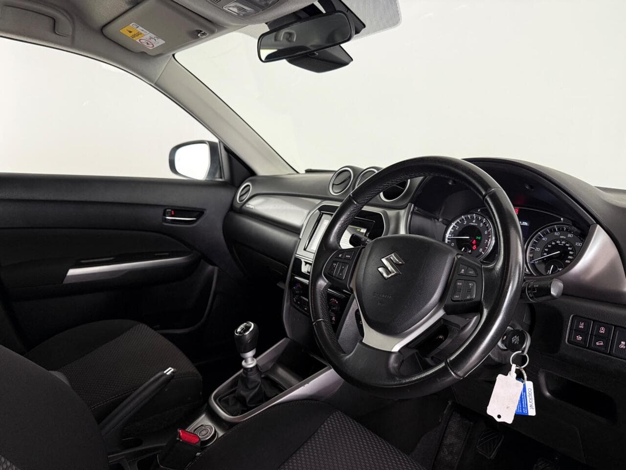 Suzuki Vitara thumbnail Interior Front