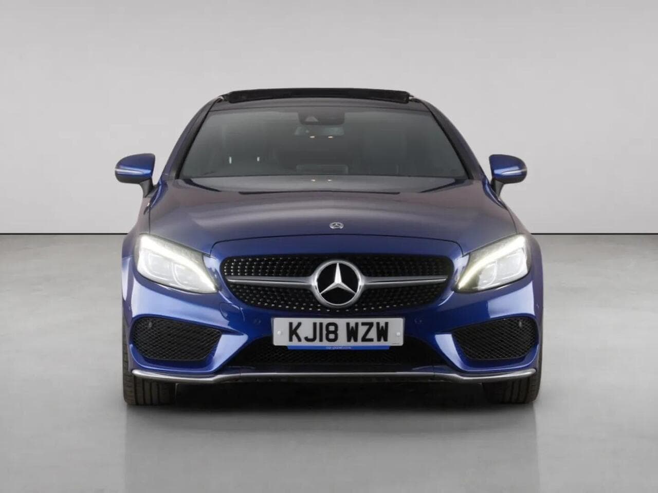 Mercedes-Benz C Class thumbnail Front