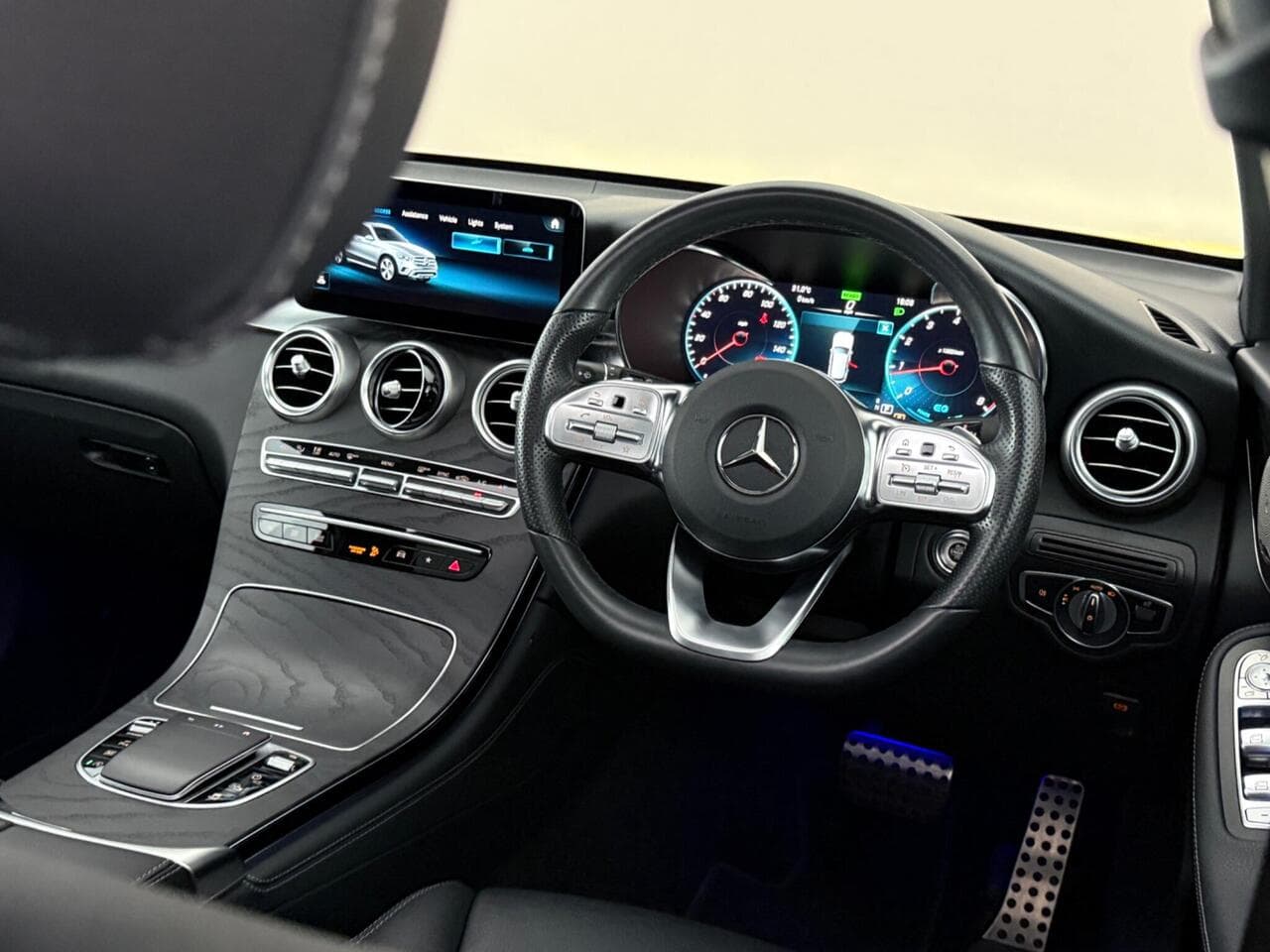 Mercedes-Benz GLC thumbnail Steering Wheel