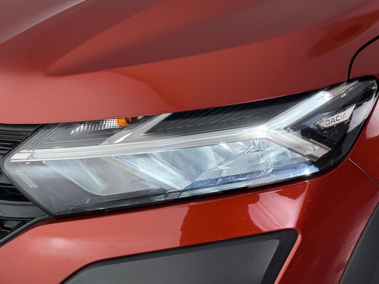 Dacia Jogger thumbnail Lights Front