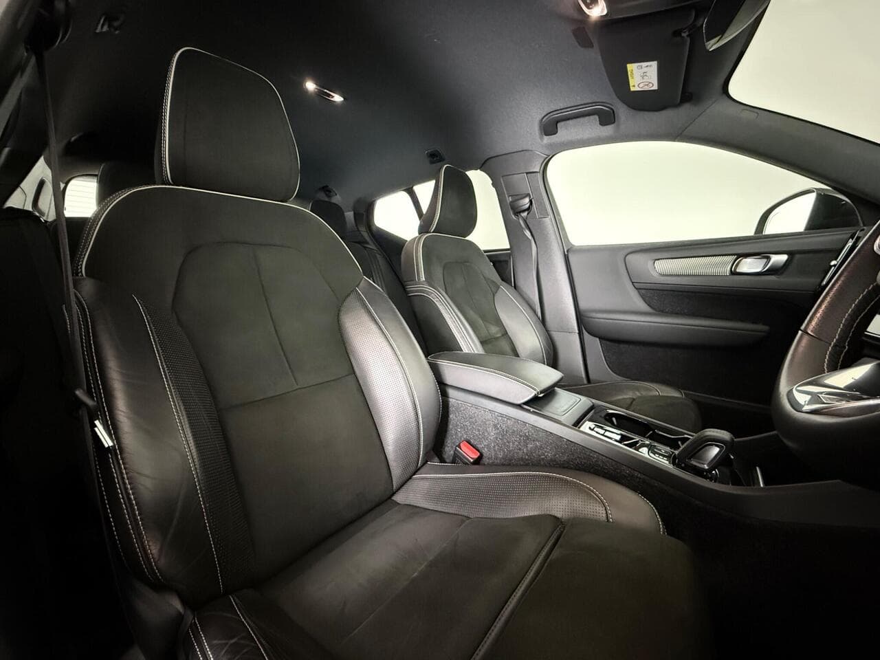 Volvo XC40 thumbnail Seat Driver