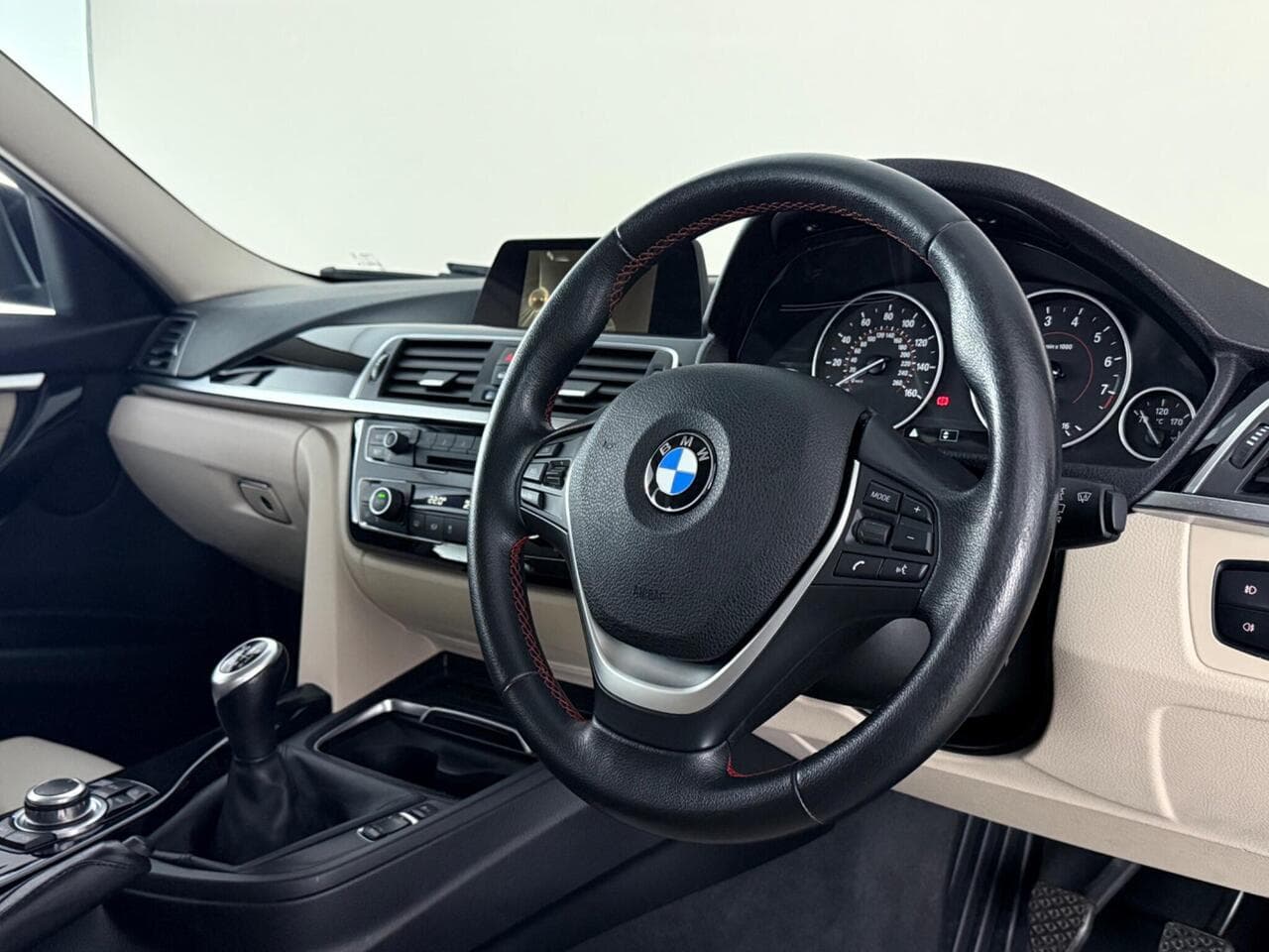 BMW 3 Series thumbnail Steering Wheel