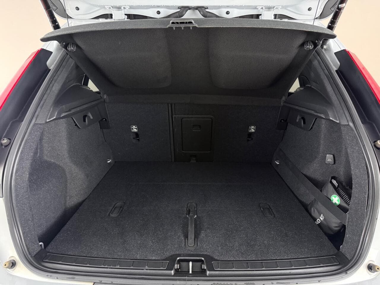 Volvo XC40 thumbnail Boot