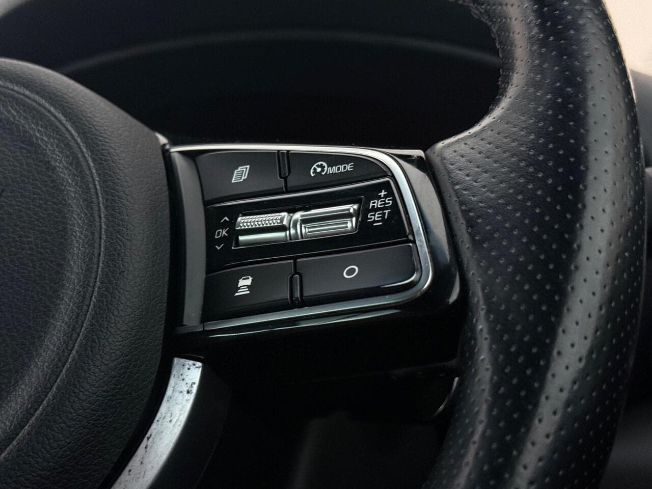 Kia Sportage thumbnail Misc Controls
