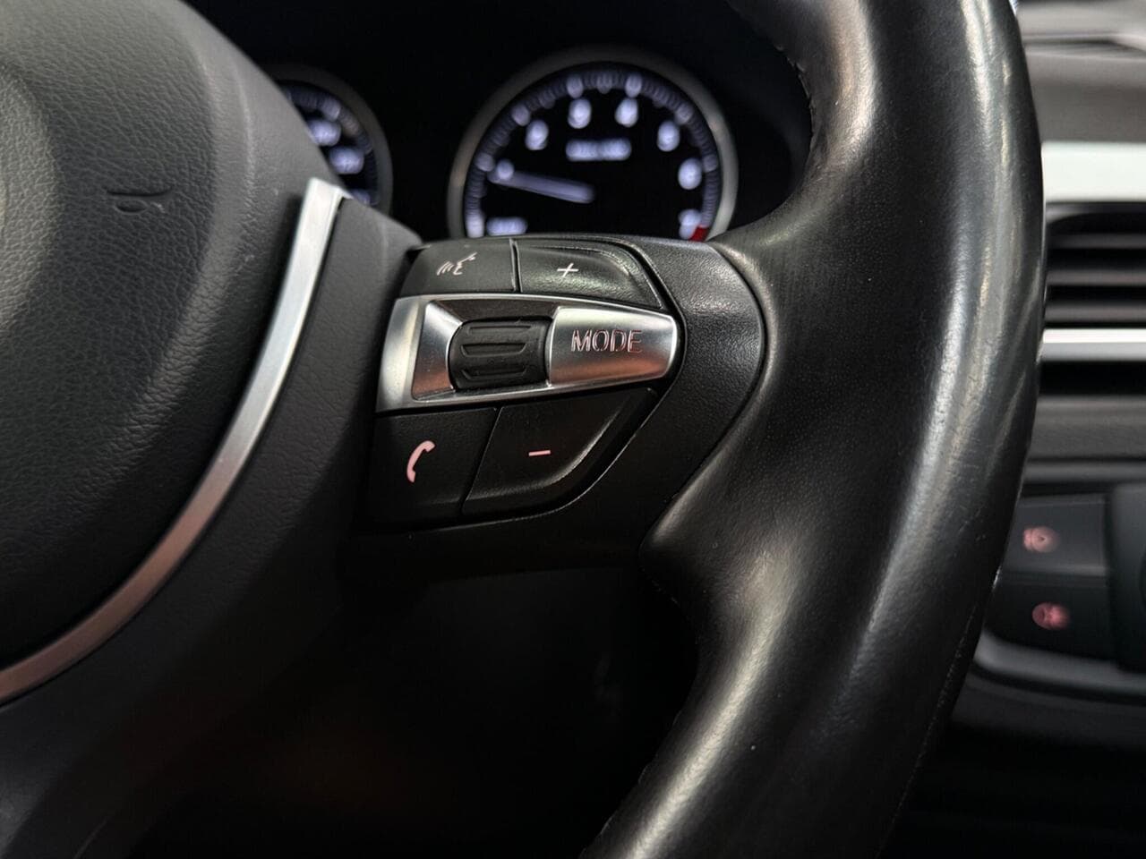 BMW X1 thumbnail Misc Controls
