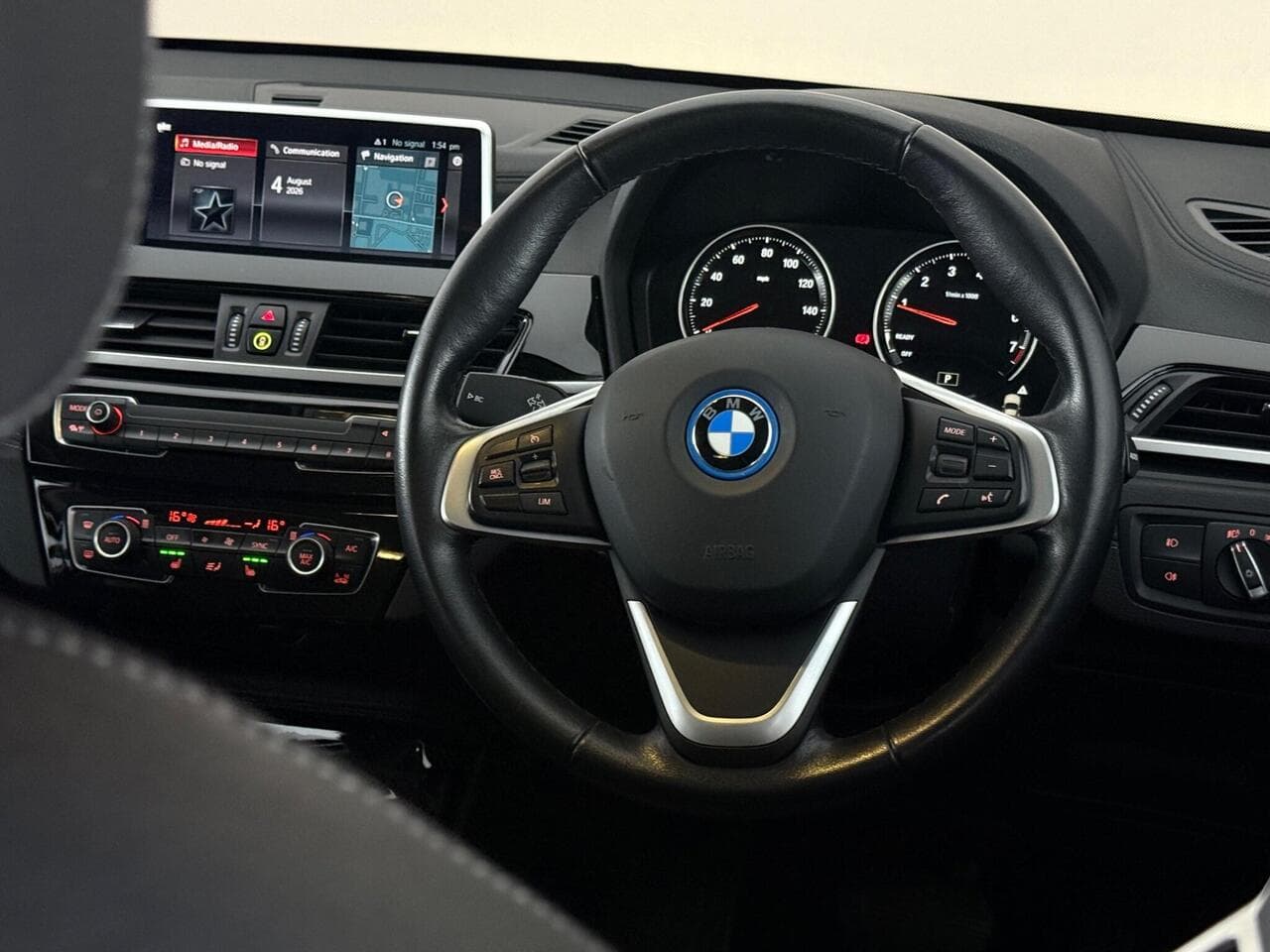 BMW X1 thumbnail Steering Wheel