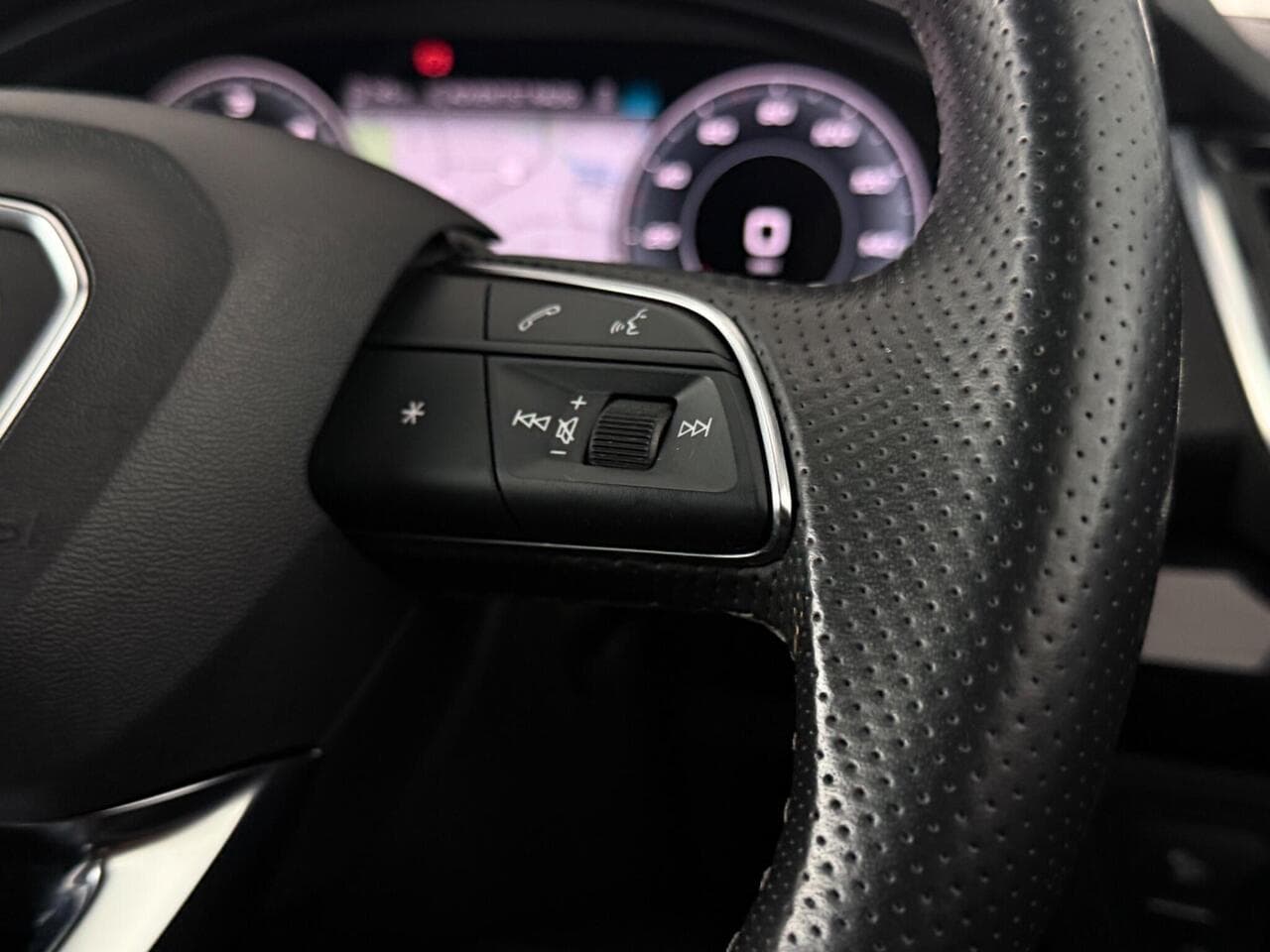 Audi Q5 thumbnail Misc Controls