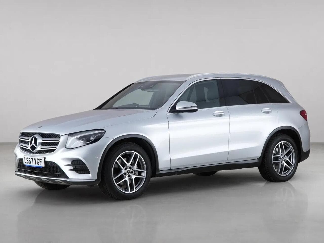Mercedes-Benz GLC thumbnail Front Left