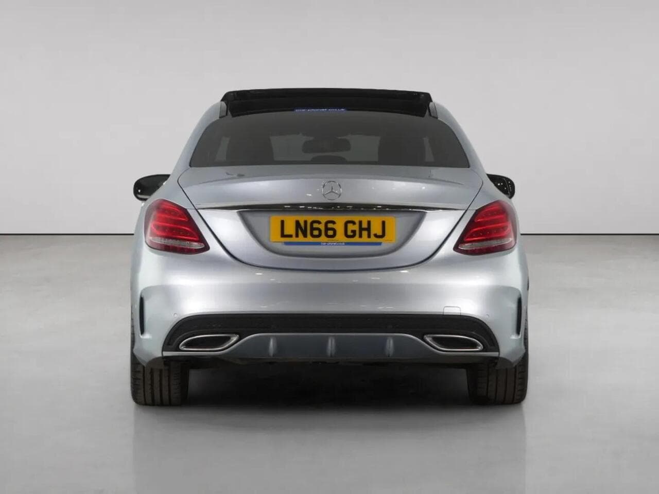Mercedes-Benz C Class thumbnail Rear