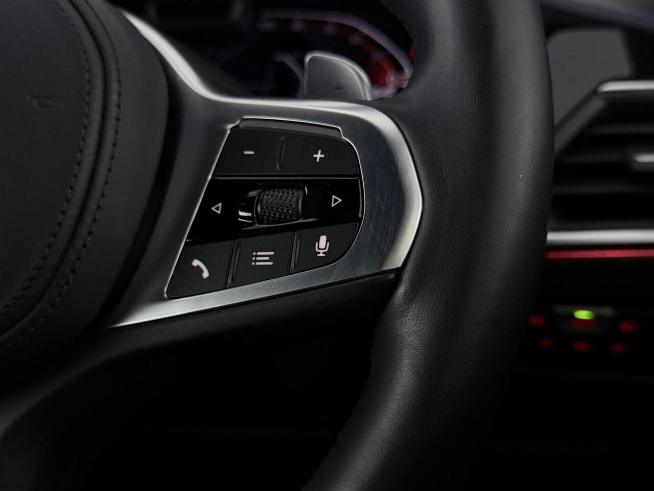 BMW 4 Series thumbnail Misc Controls