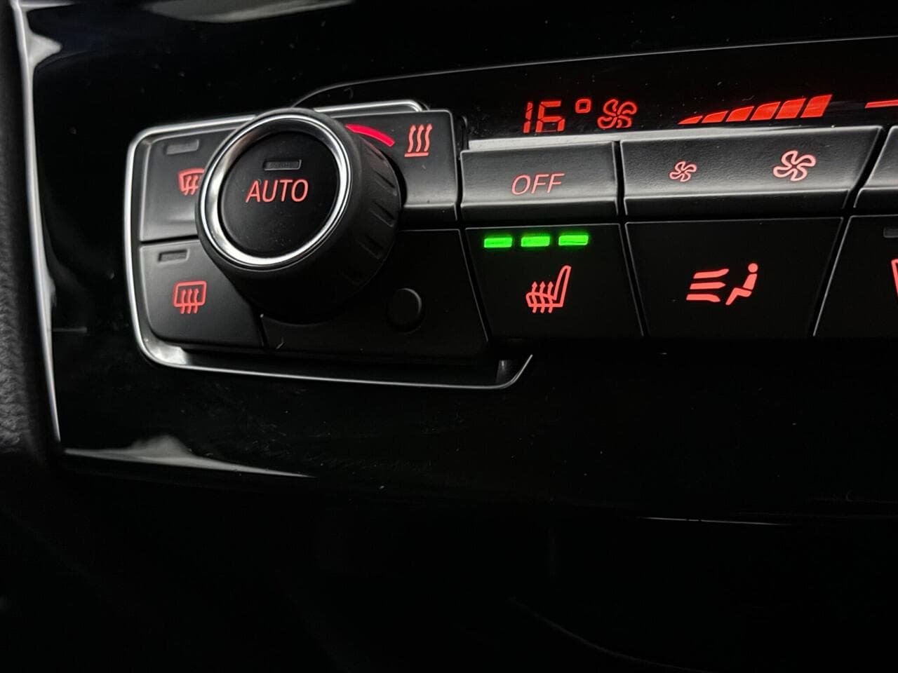 BMW X2 thumbnail Misc Controls