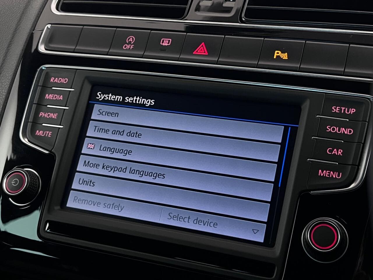 Volkswagen Polo thumbnail Infotainment System