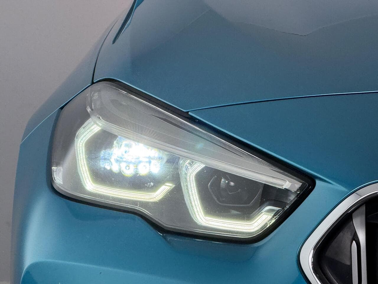 BMW 2 Series Gran Coupe thumbnail Lights Front