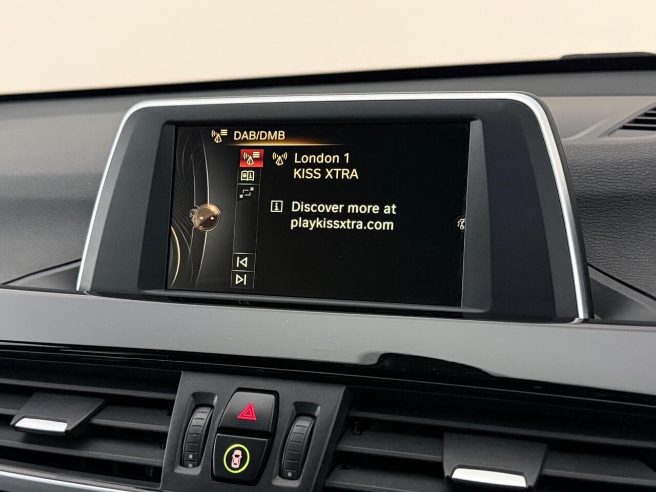 BMW X1 thumbnail Infotainment System