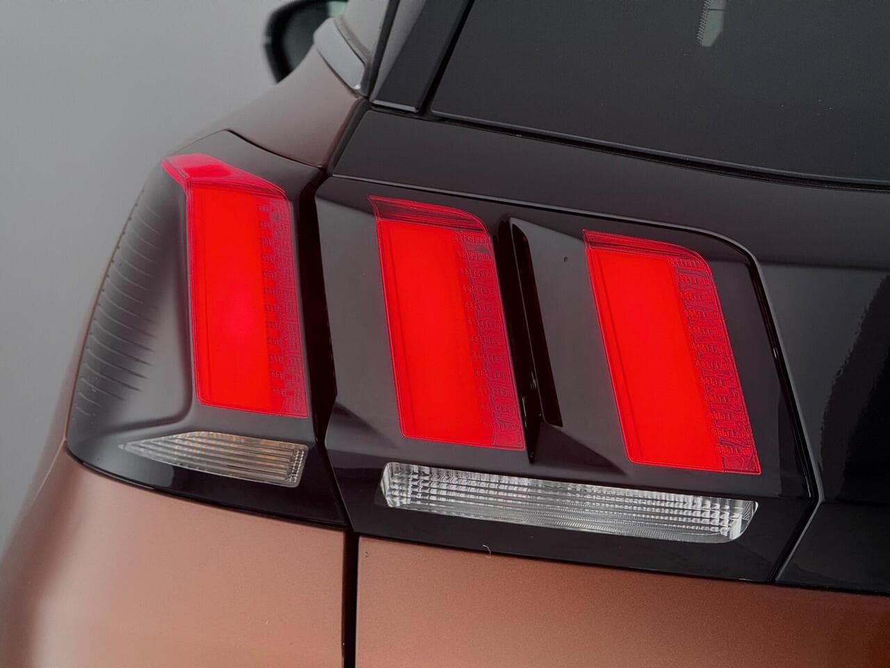 Peugeot 3008 thumbnail Lights Rear