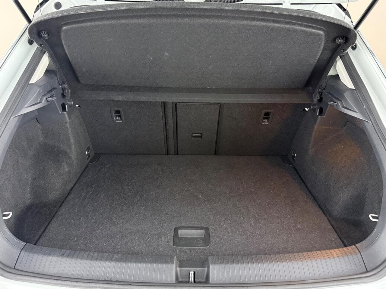 Volkswagen T-Roc thumbnail Boot
