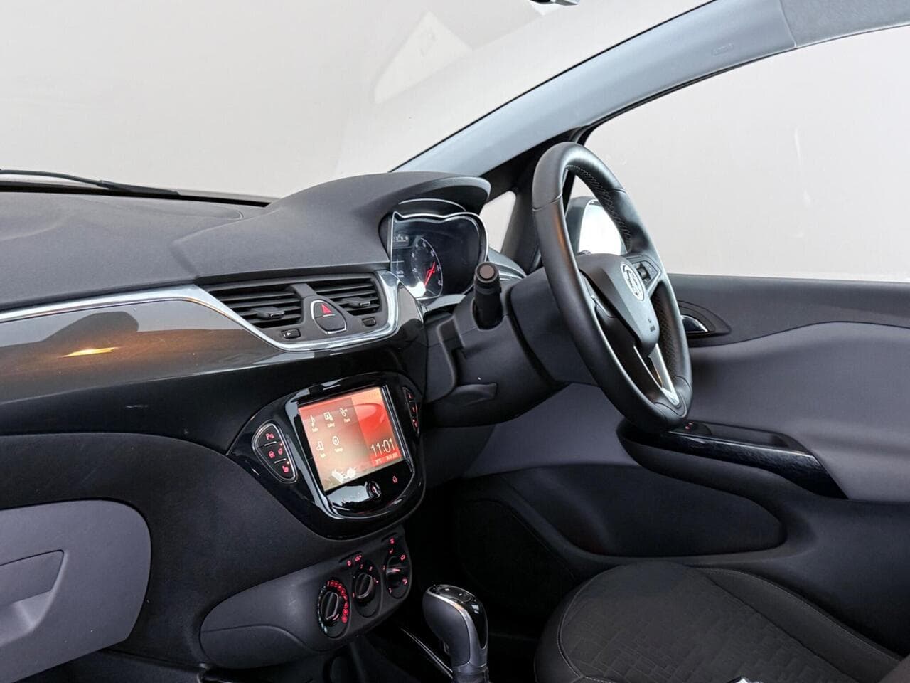 Vauxhall Corsa thumbnail Interior Front