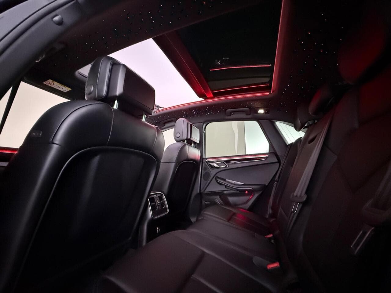 Porsche Macan thumbnail Seat Front Passenger