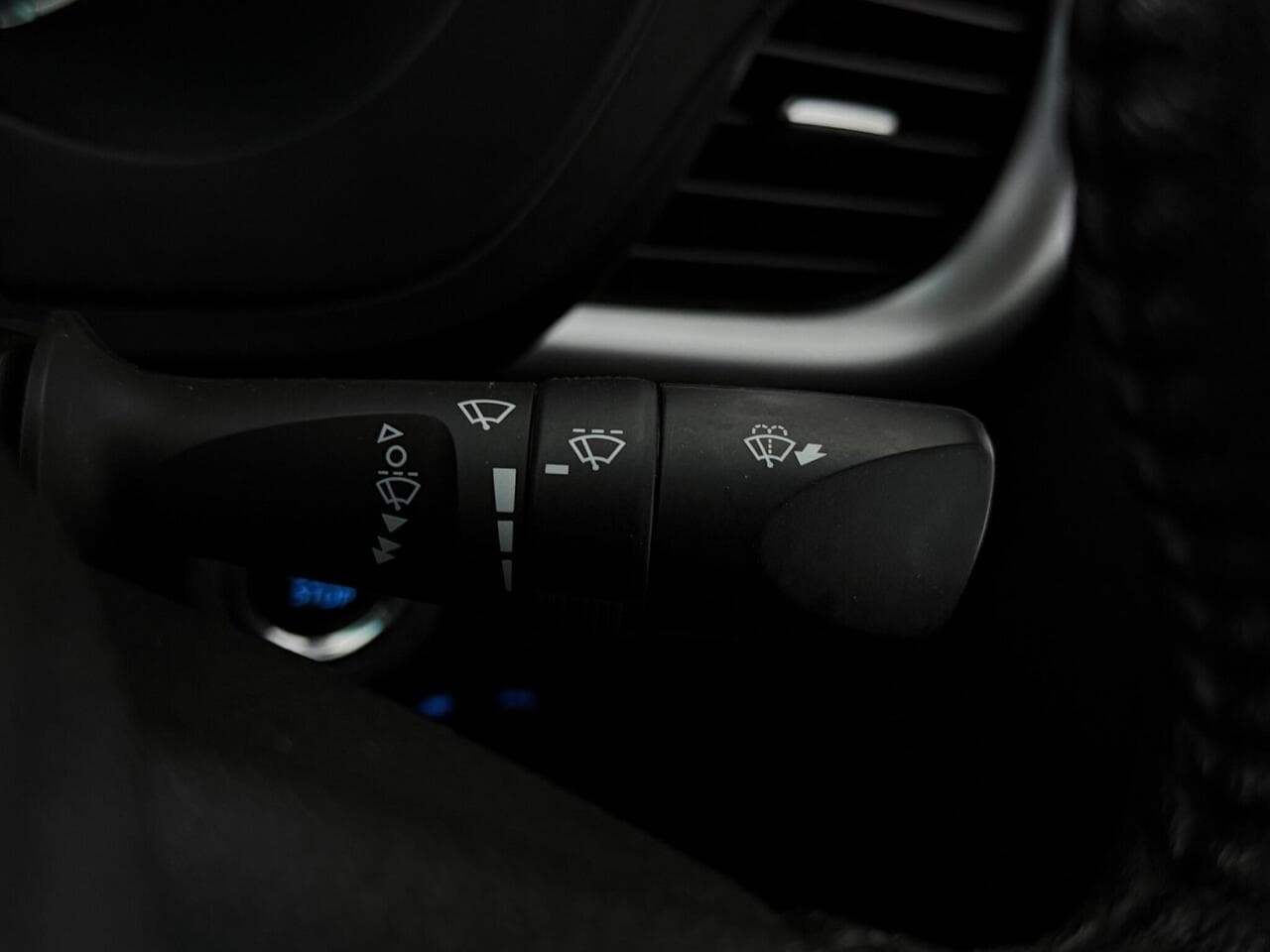 Toyota Hilux thumbnail Misc Controls