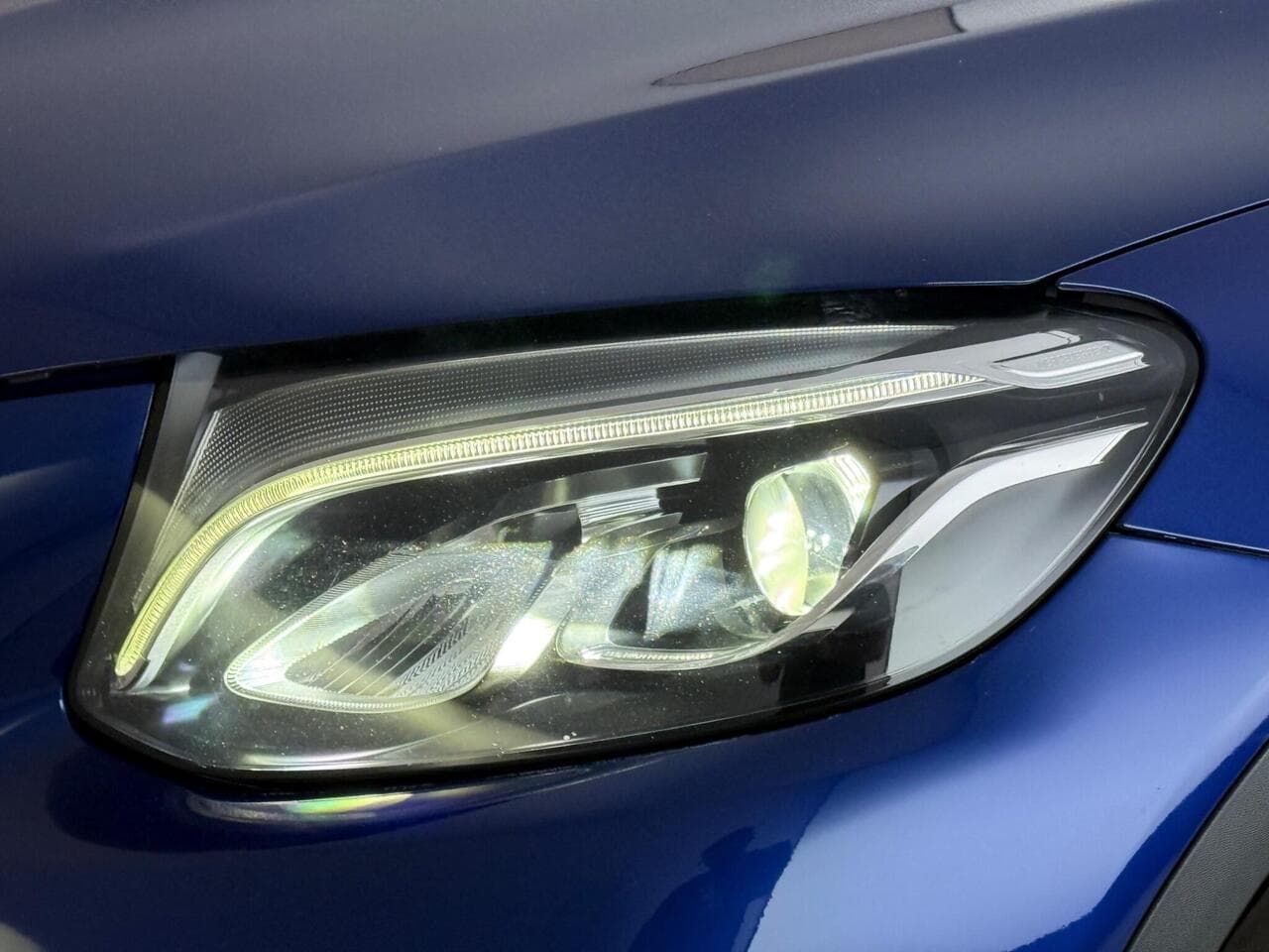 Mercedes-Benz GLC thumbnail Lights Front