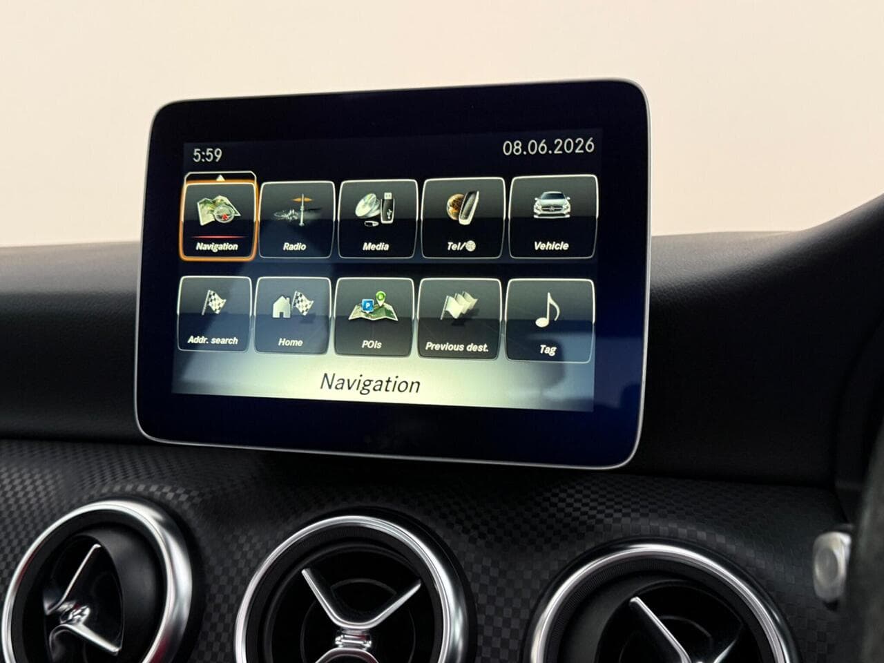 Mercedes-Benz A Class thumbnail Infotainment System
