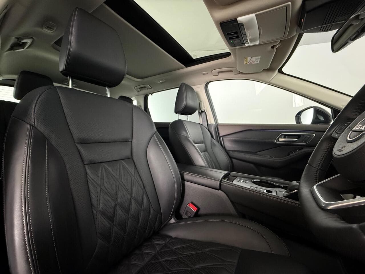 Nissan X-Trail thumbnail Seat Driver