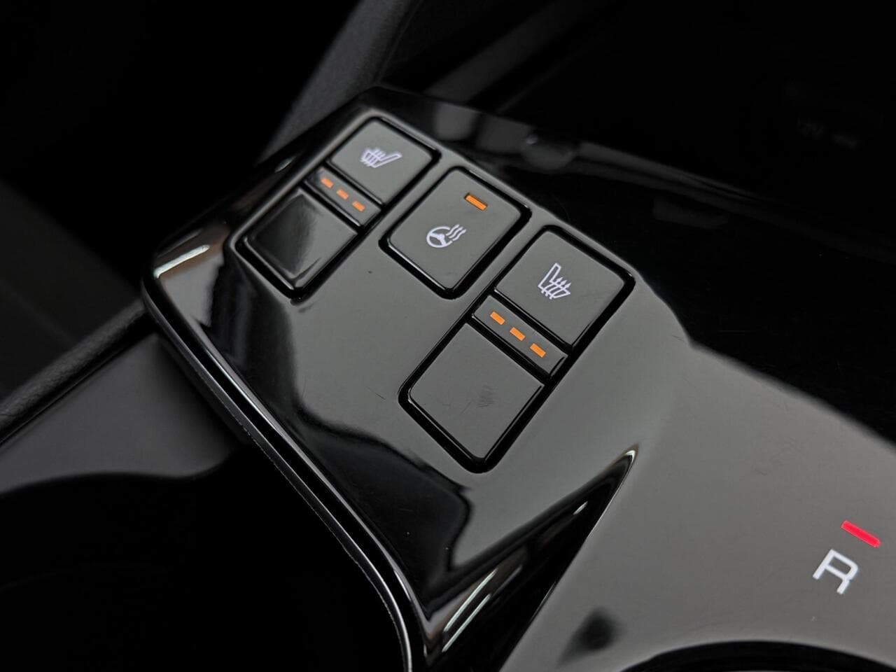 Kia Sportage thumbnail Misc Controls