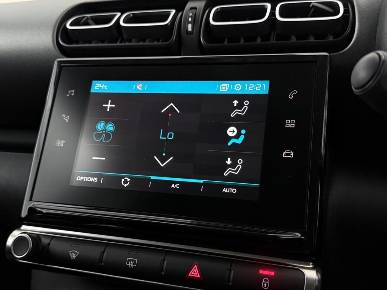 Citroen C3 Aircross thumbnail Infotainment System